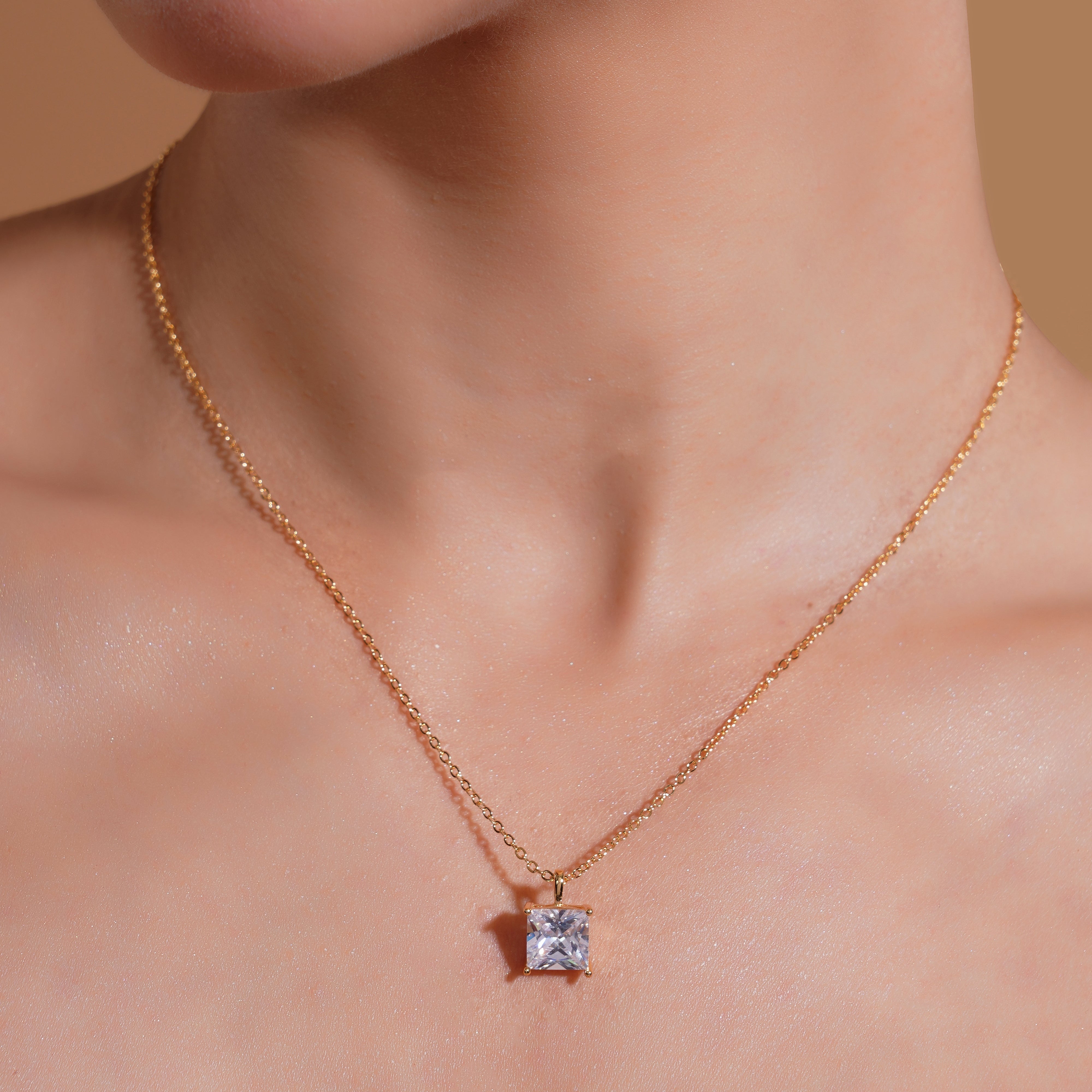 Crystal drop necklace square