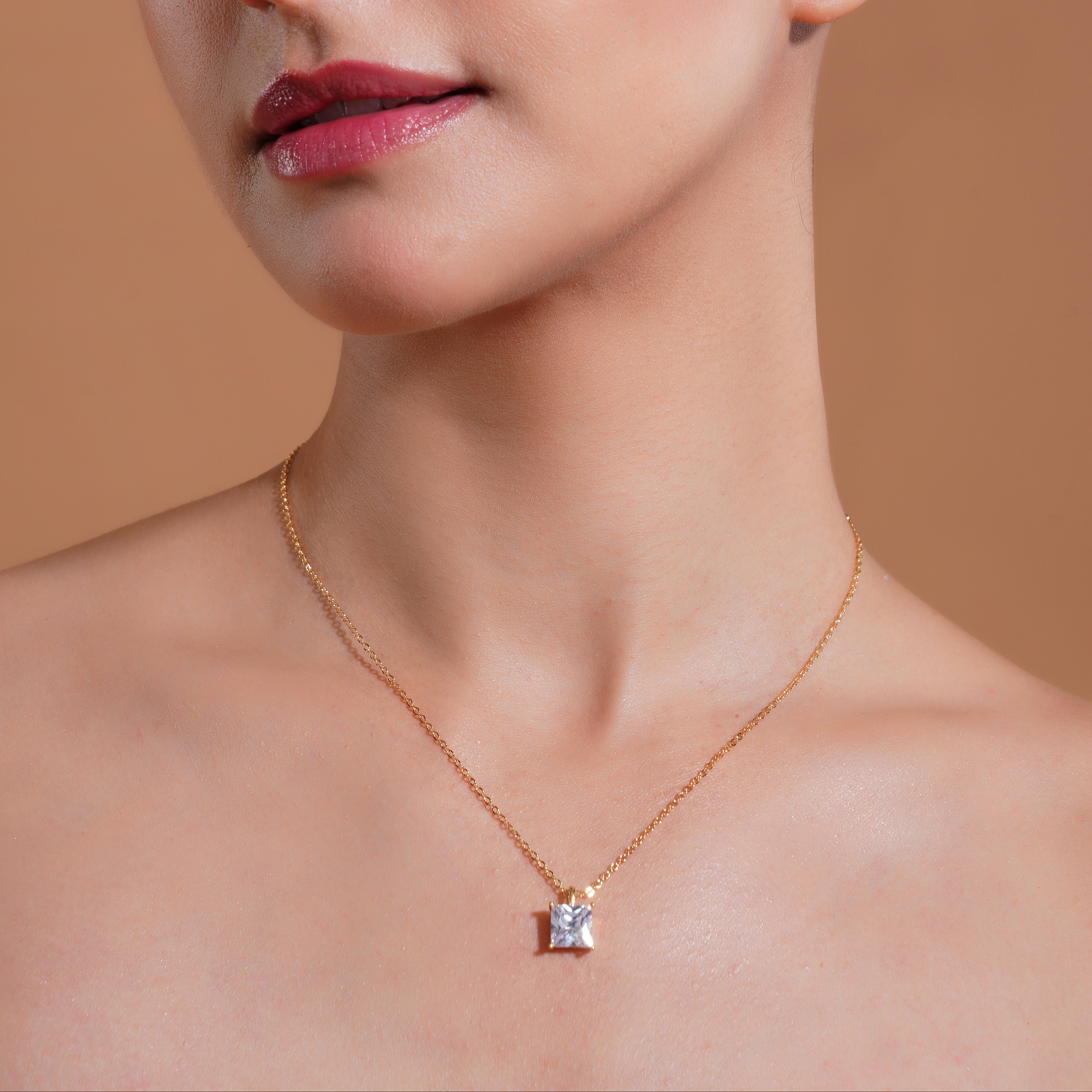 Crystal drop necklace square