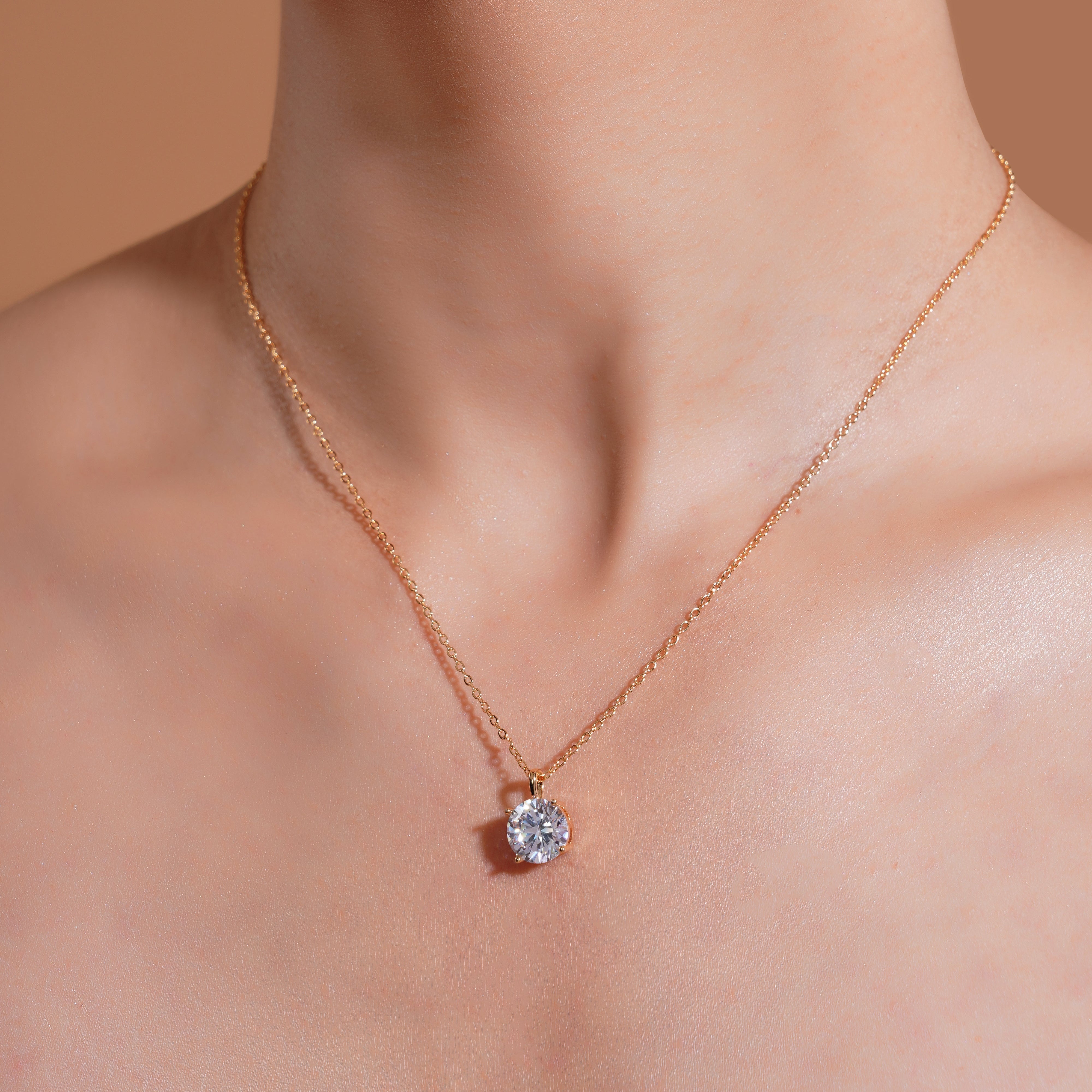 Crystal drop necklace circle