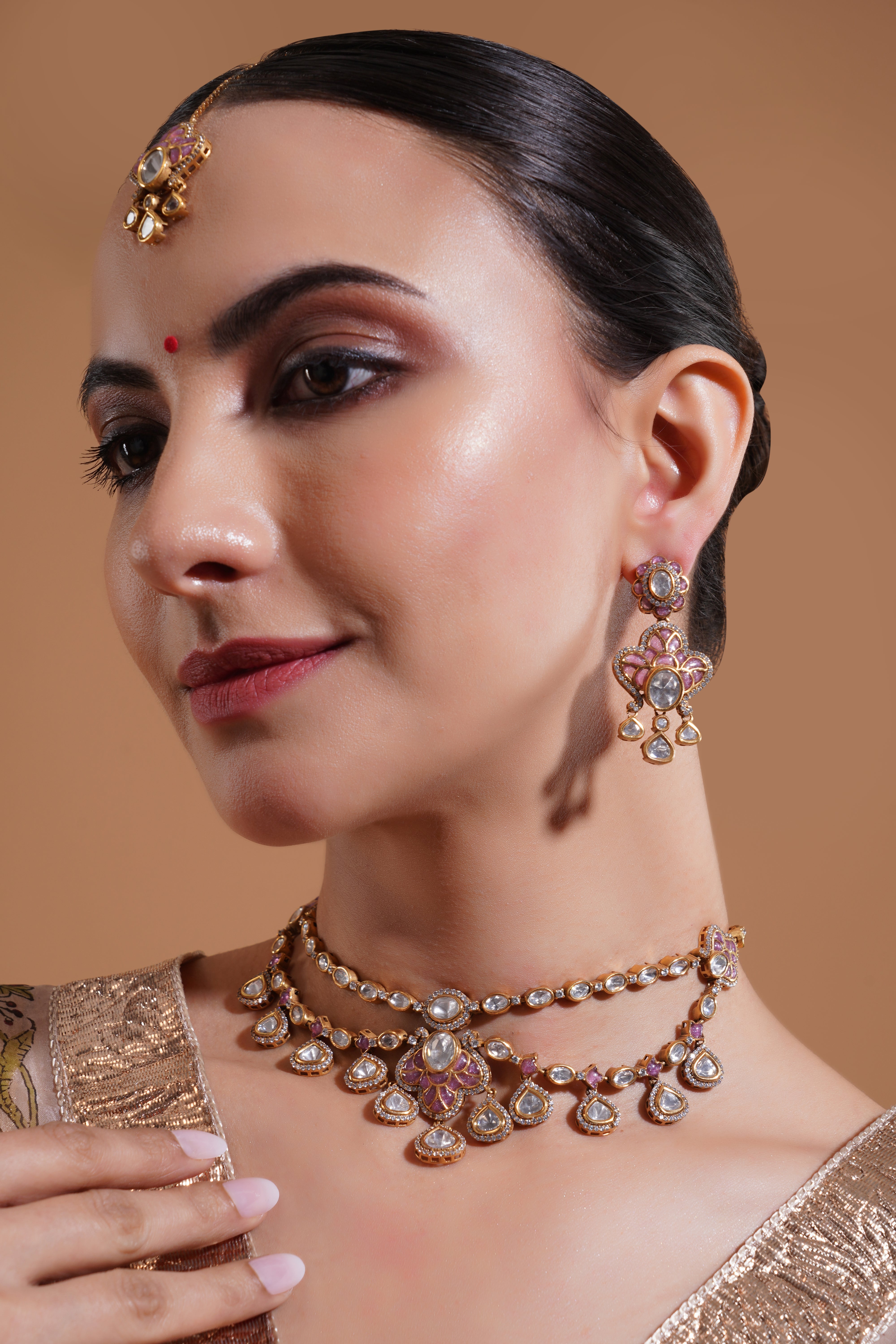 Noorvi Necklace