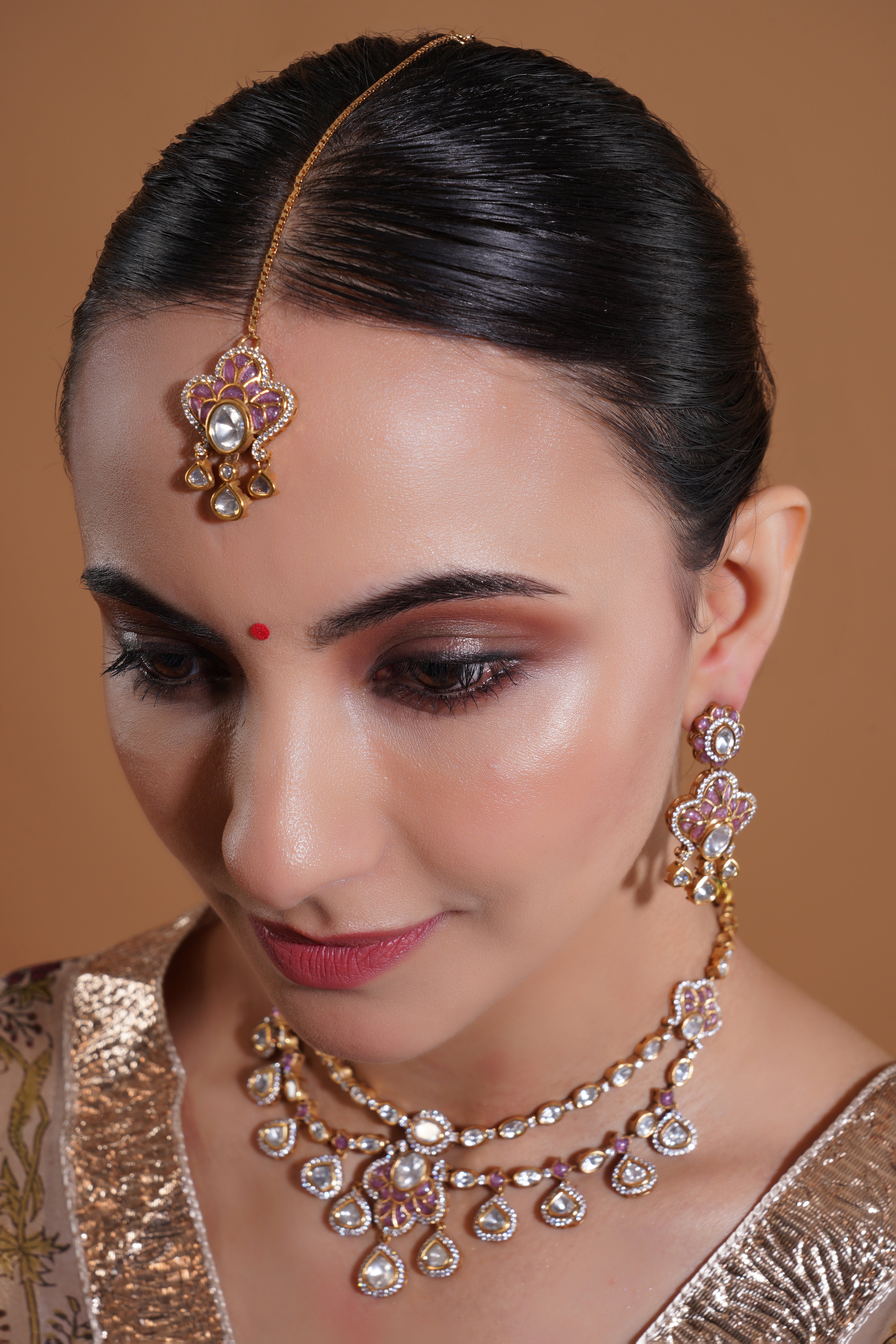 Noorvi Necklace