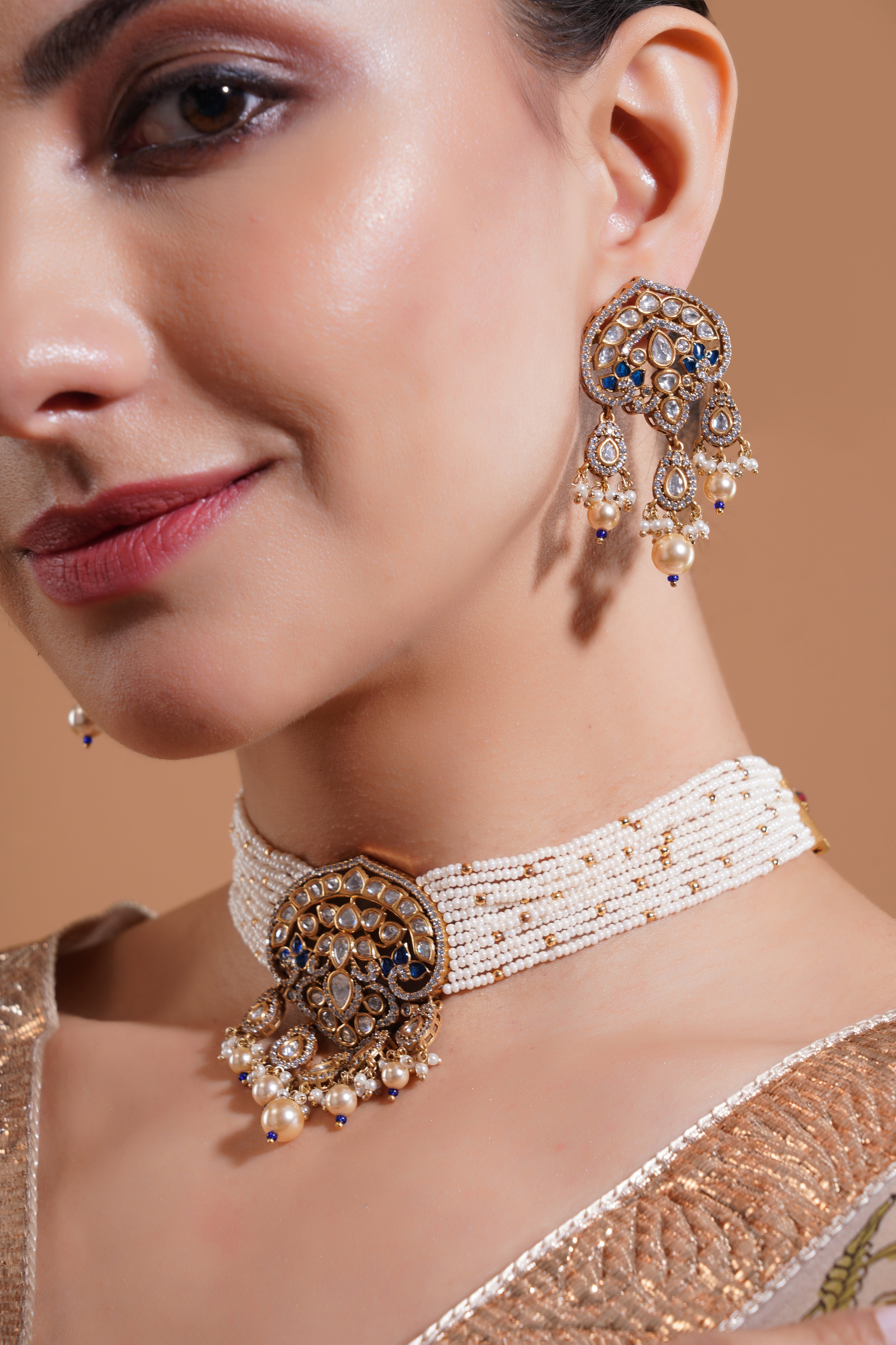 Zariya Choker