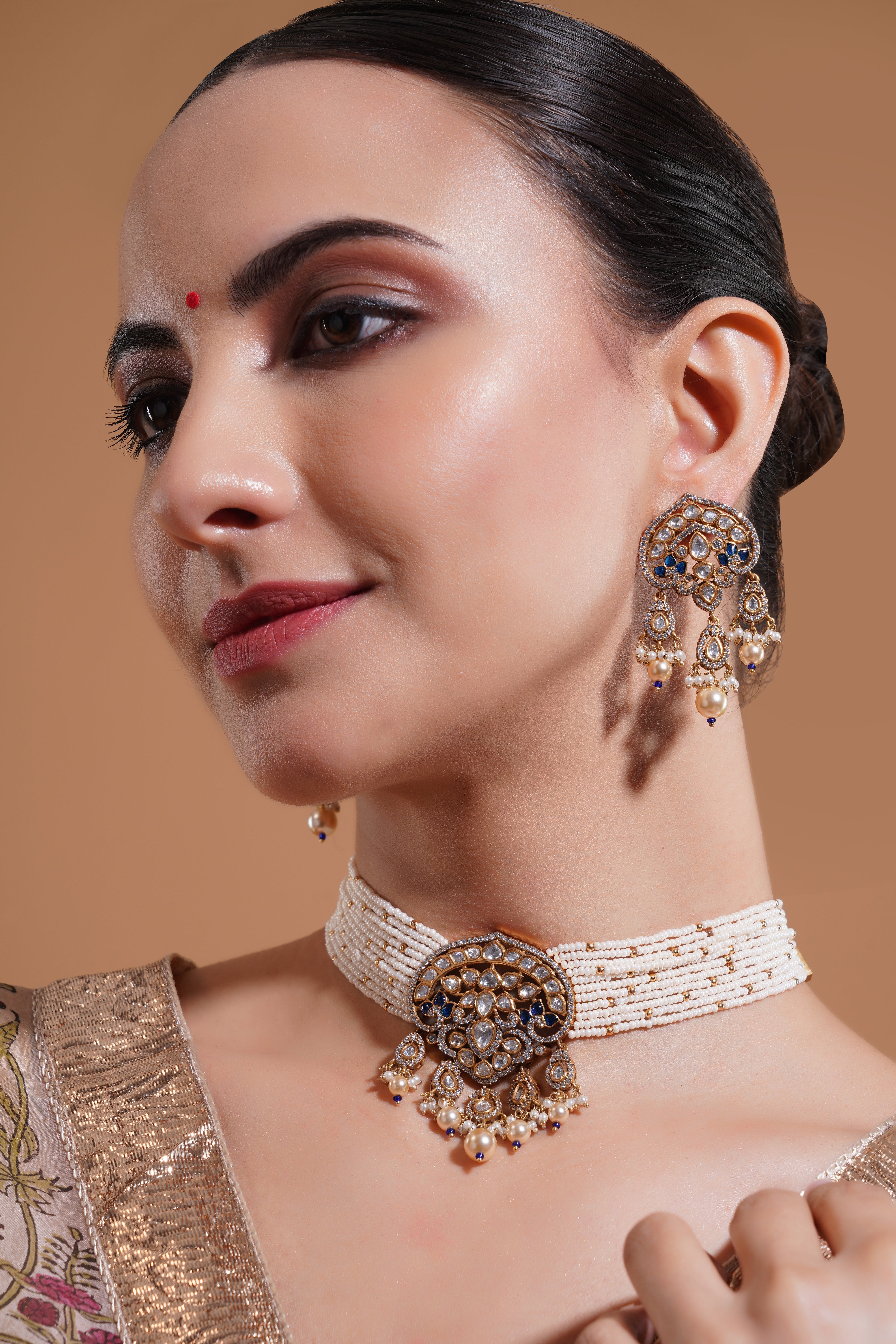 Zariya Choker