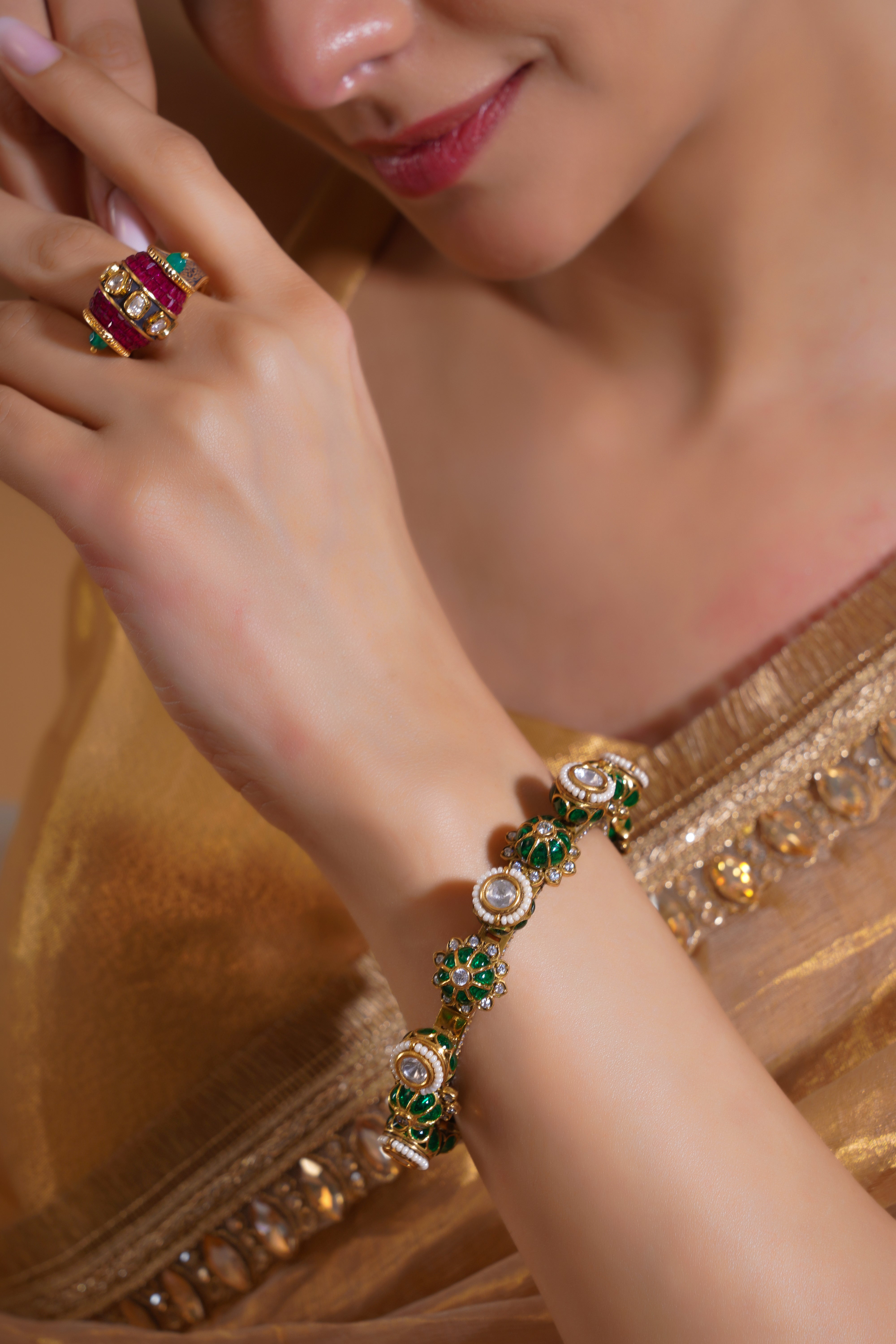 Gulnar Kada (Bangle)