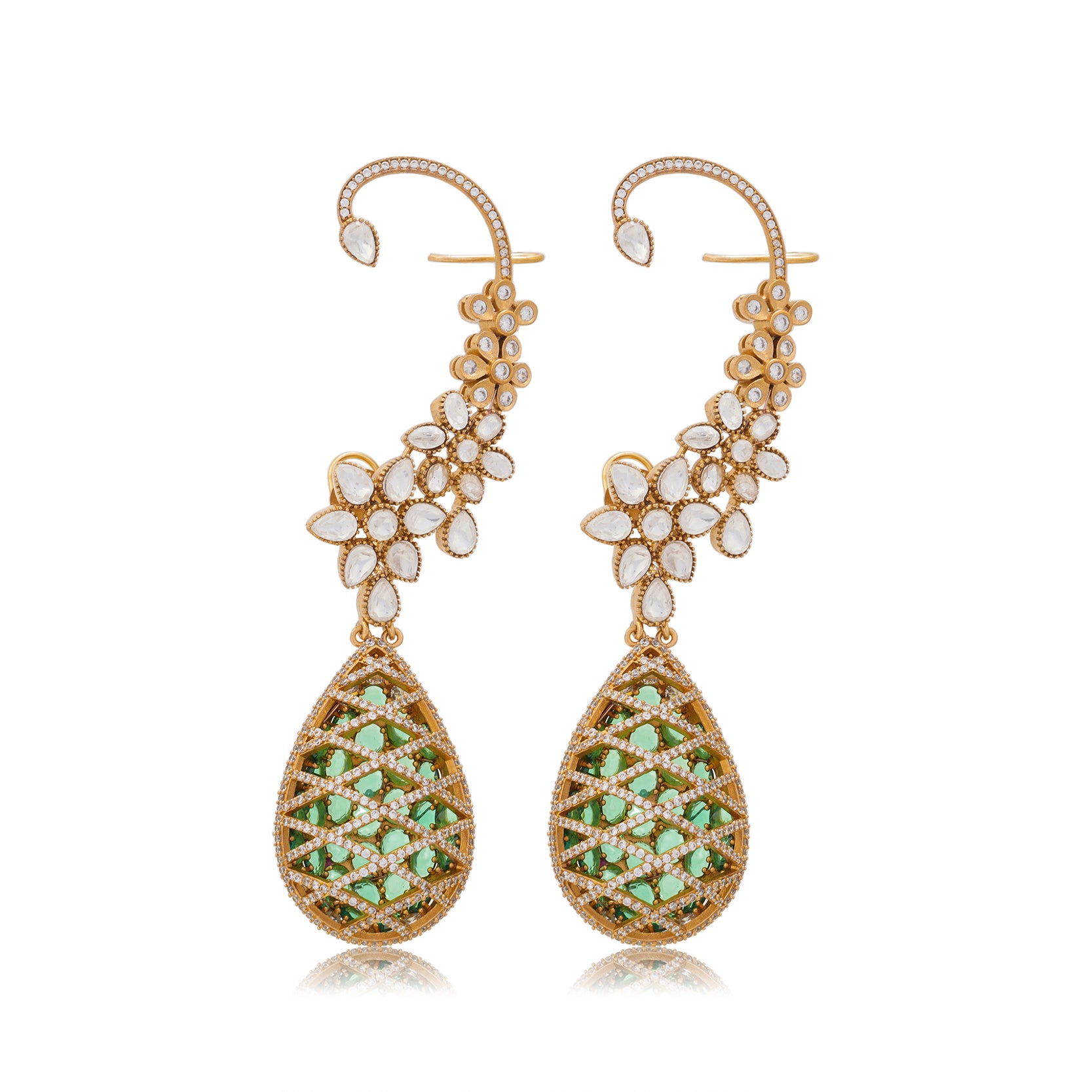 Taarika Earcuff