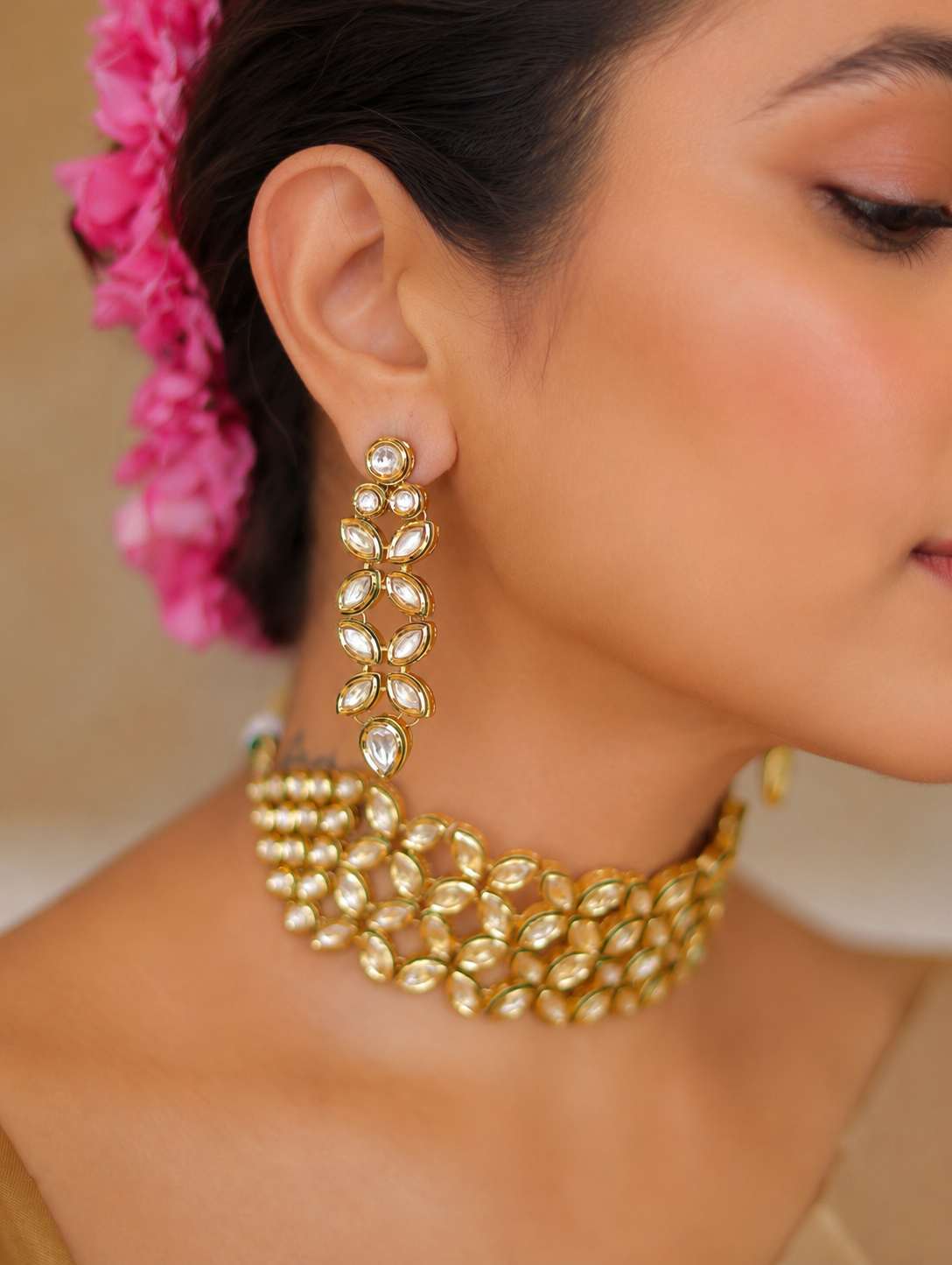 Tejaswini Choker