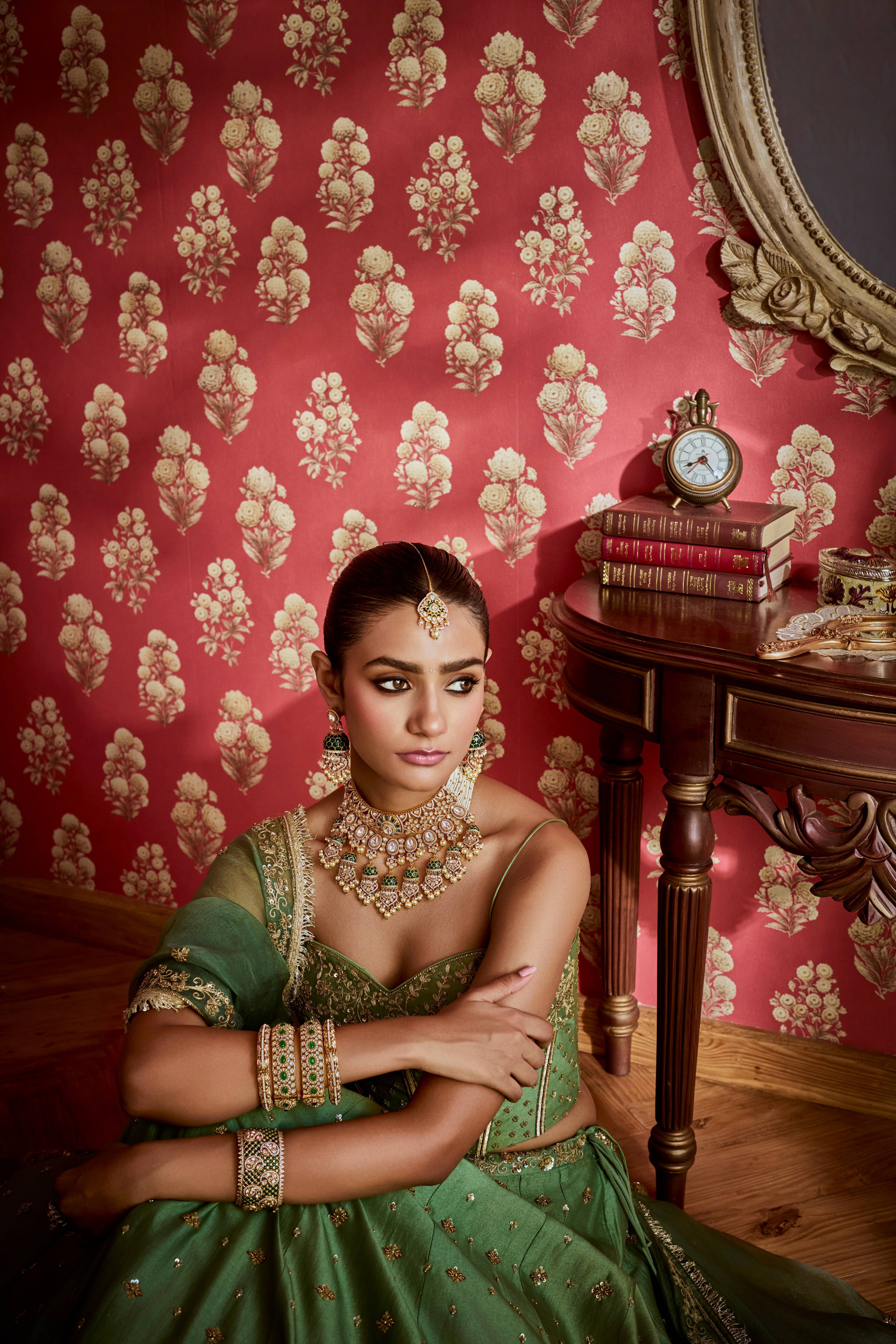 Viraasat Panna Necklace